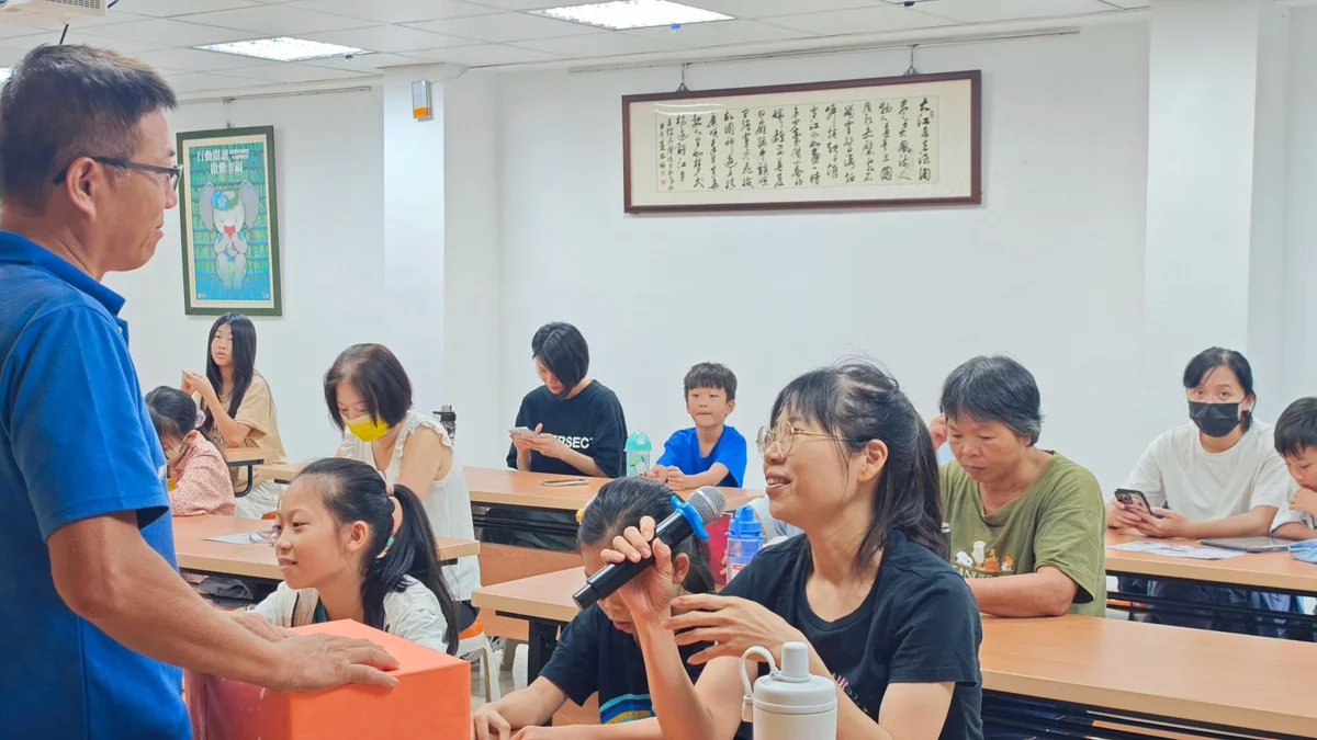 三灣親子把客家故事交給AI 繪出自己的繪本世界