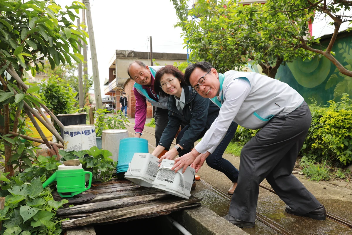 颱風雨後別讓積水留一週 竹市提醒巡倒清刷防登革熱