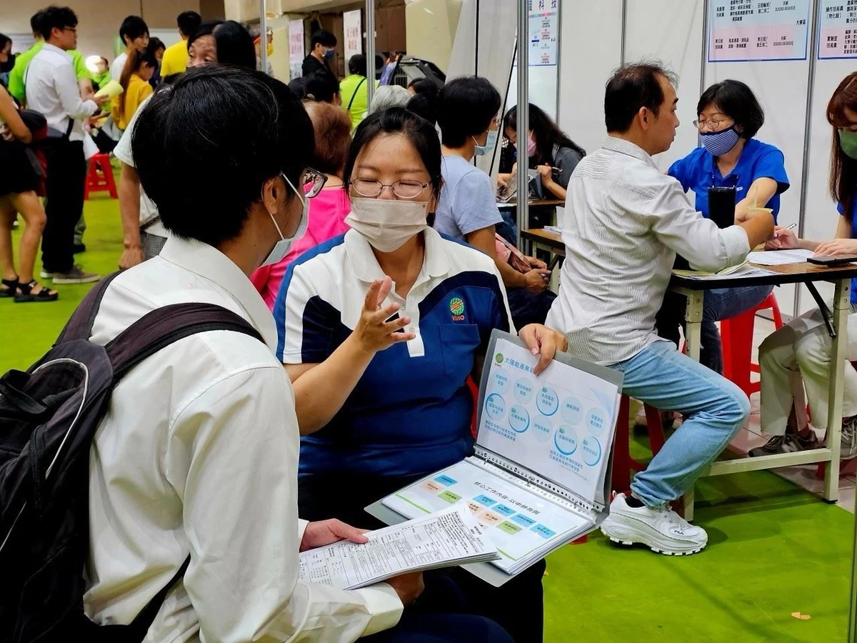 鳳山福誠高中週六徵才　55家企業釋出逾千個職缺