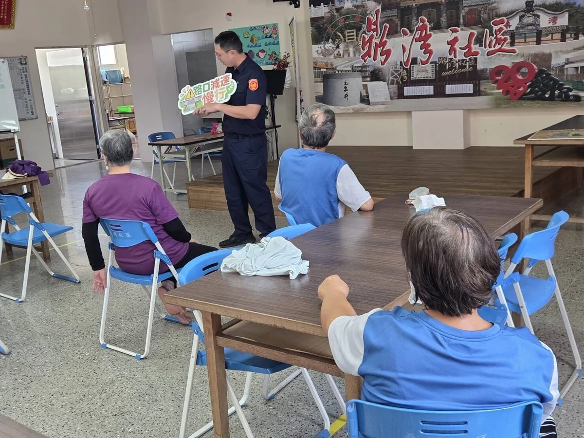 假交友先談心再談錢 沙港警進鼎灣提醒長者防詐