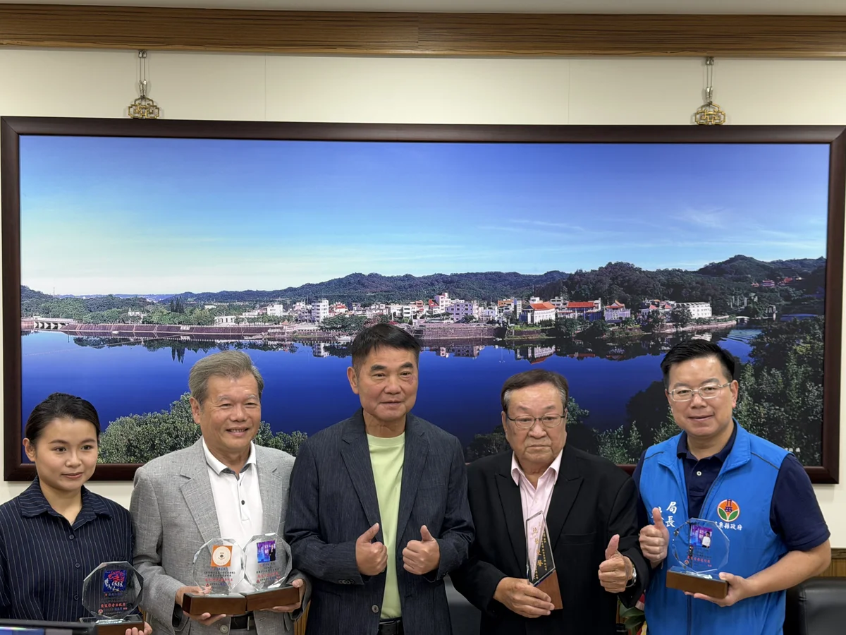 八十多年戲曲路獲肯定　苗栗表揚王慶芳與傳藝金曲得主