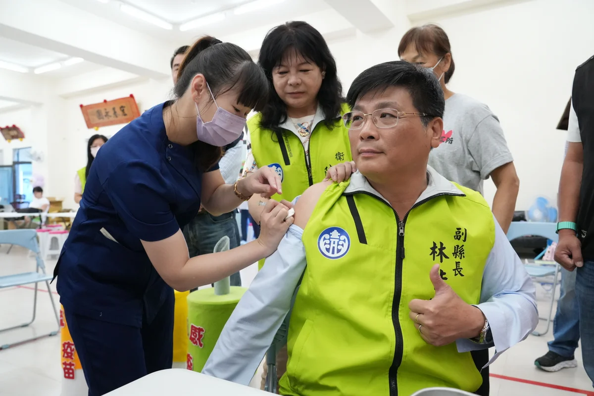 澎湖公費流感、新冠疫苗開打 首階段鎖定11類族群