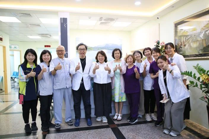 看診三十三年後搬新家　宋思權診所喬遷獲黃敏惠祝賀