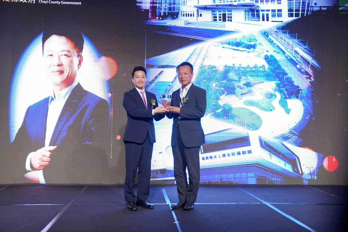 翁章梁獲國土建設特別貢獻獎 嘉義轉型路上添一座里程碑