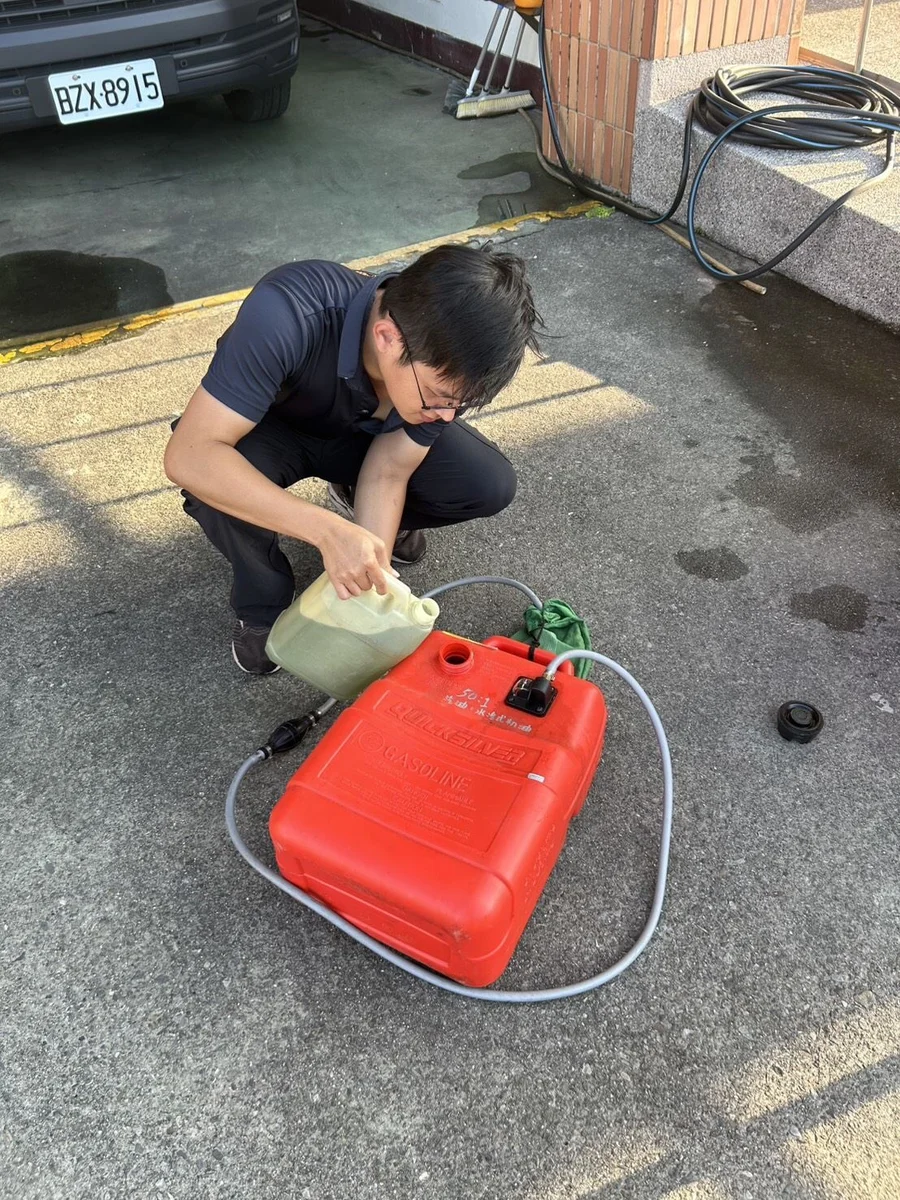 頭屋消防分隊逐項試動船外機 把水域救援準備做在前頭