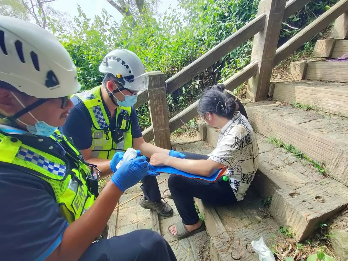 牽狗健行突遭暴衝拉倒 三灣龍崀頂步道一人受傷