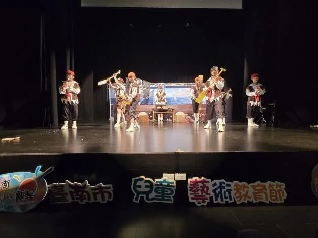 歷時一年跨校籌備 台南六校孩子用直笛與戲劇演活「迷航少年」